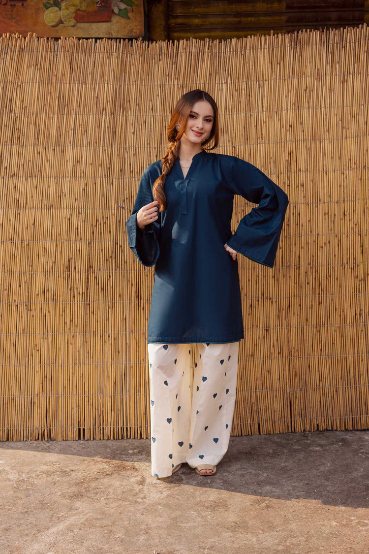 Playful Hearts – Solid Kurta with Printed Trousers