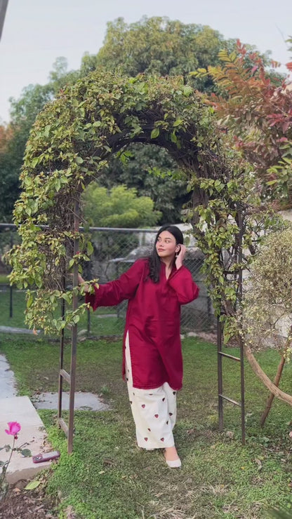 Playful Hearts – Solid Kurta with Printed Trousers