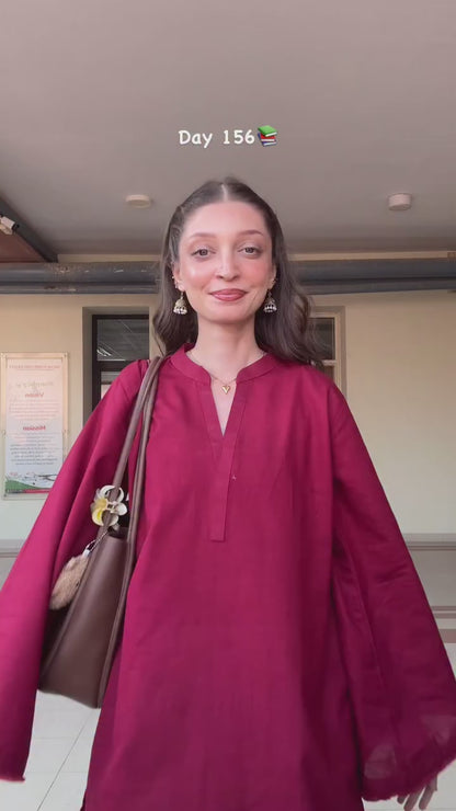 Playful Hearts – Solid Kurta with Printed Trousers