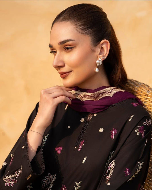 Black Aura Embroidered 2Pc